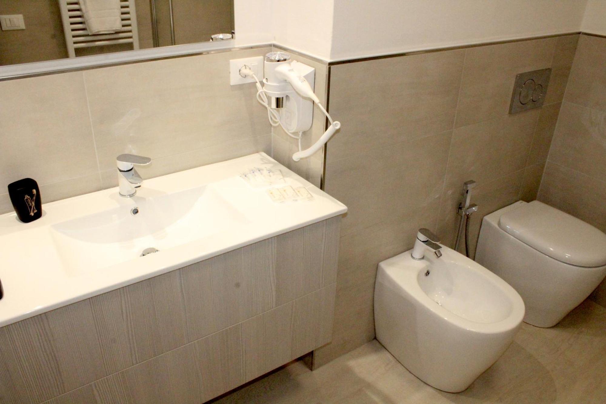 بولونيا La Suite Rooms & Apartments الغرفة الصورة